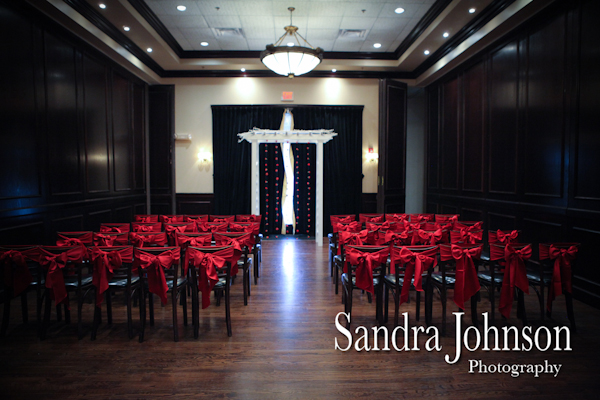 Best Maggiano's Orlando wedding photographer - Sandra Johnson (SJFoto.com)